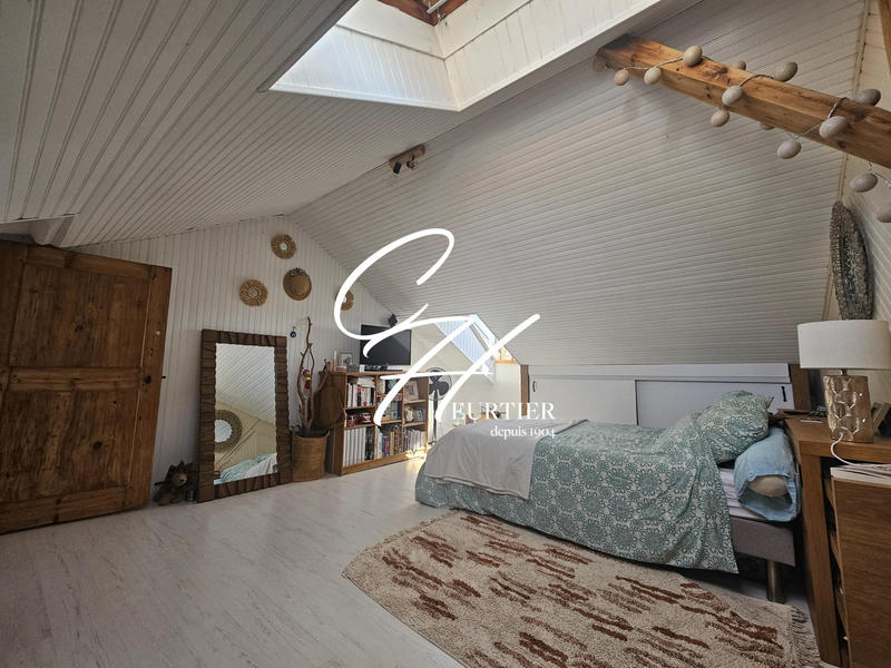 Appartement - 100 m² - 4 pièces