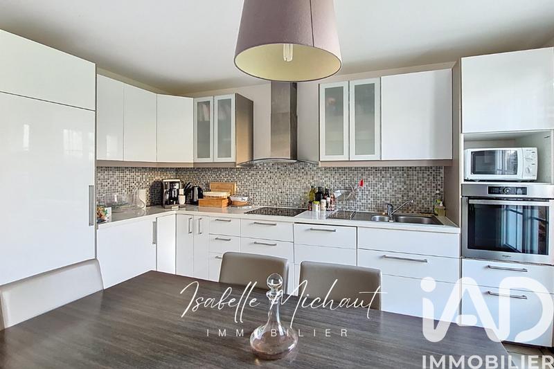 Maison - 195 m² - 8 pièces