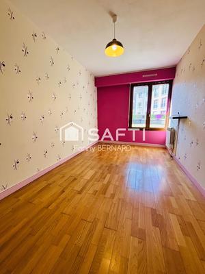 Appartement - 90 m² - 4 pièces