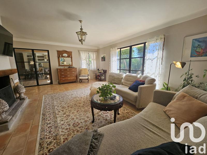 Maison - 323 m² - 12 pièces