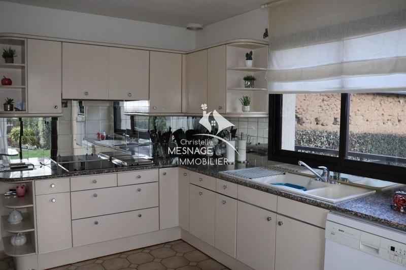 Maison traditionnelle - 150 m² - 7 pièces