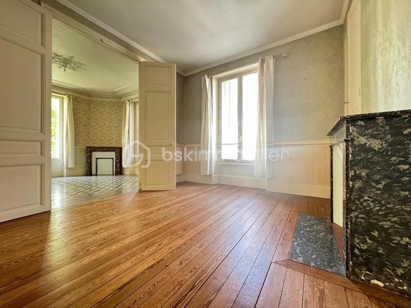 Maison de maîtres - 216 m² - 10 pièces