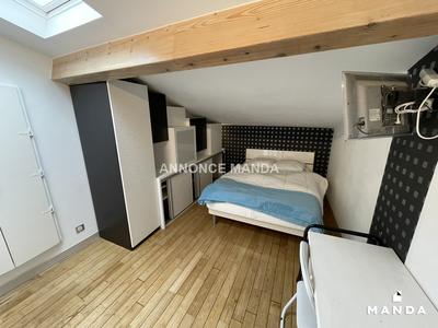 Chambre - 10 m² - 4 pièces