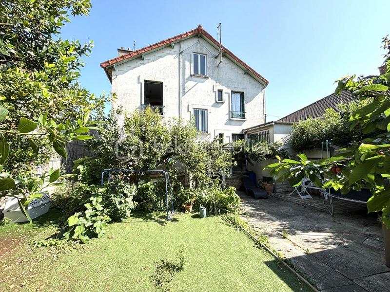 Maison - 160 m² - 8 pièces