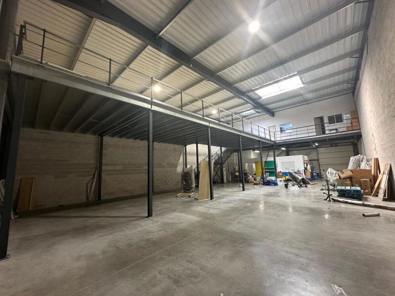 Bureau - 493 m²