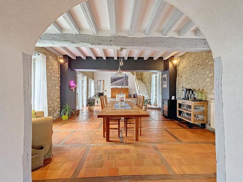 Maison - 210 m² - 8 pièces