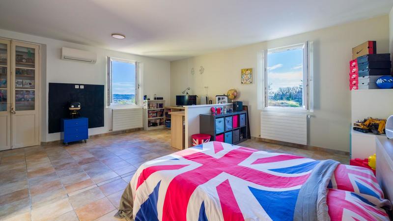 Maison - 364 m² - 7 pièces