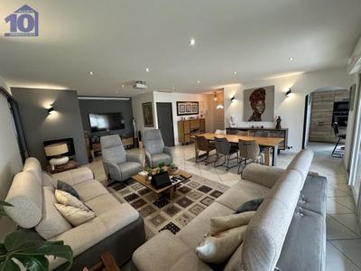 Maison - 142 m² - 6 pièces