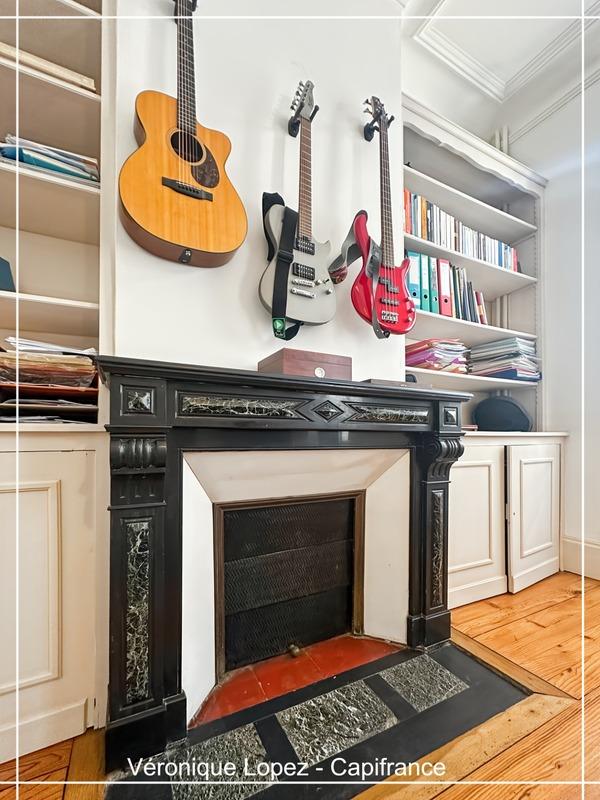 Maison - 252 m² - 10 pièces