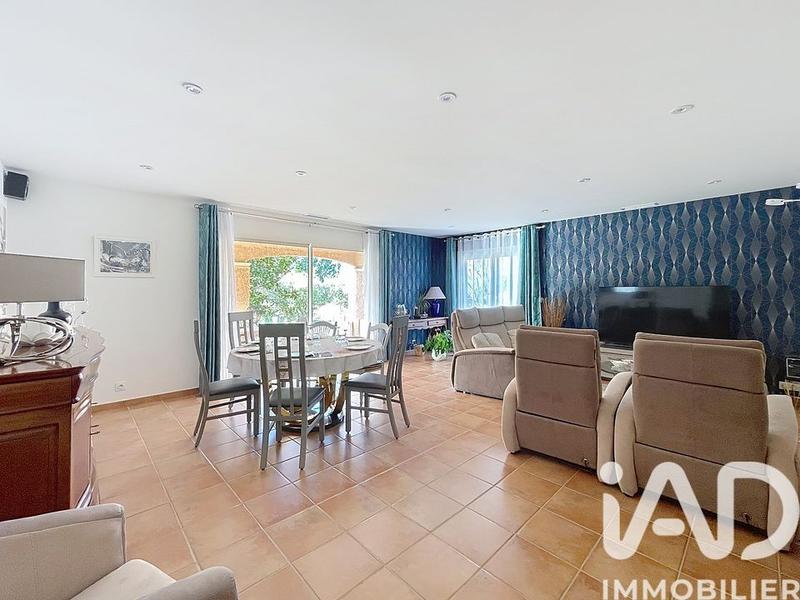 Maison - 122 m² - 5 pièces