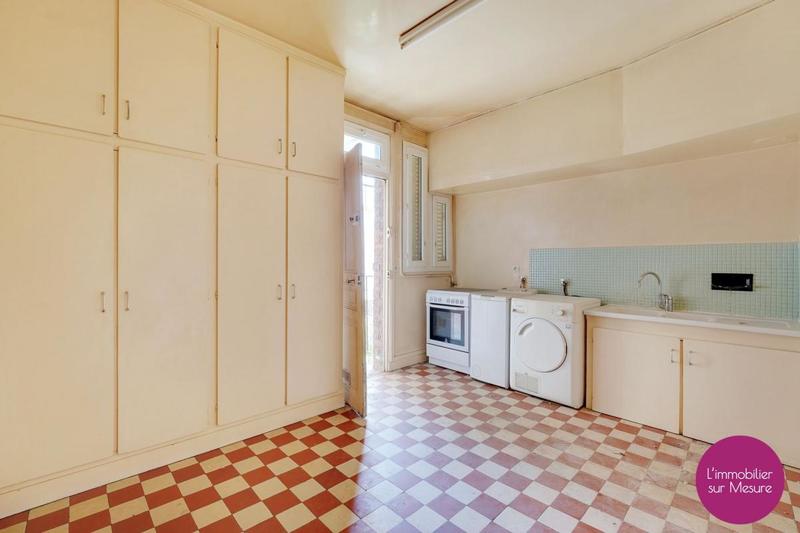 Appartement - 147 m² - 6 pièces