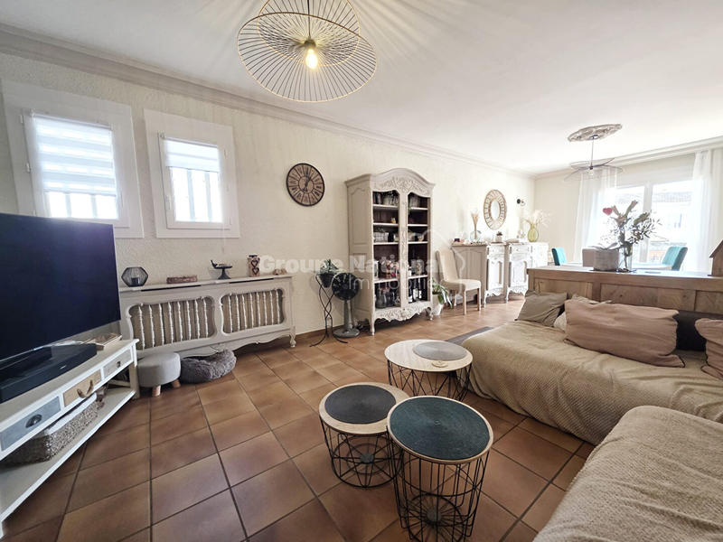 Maison - 270 m² - 6 pièces