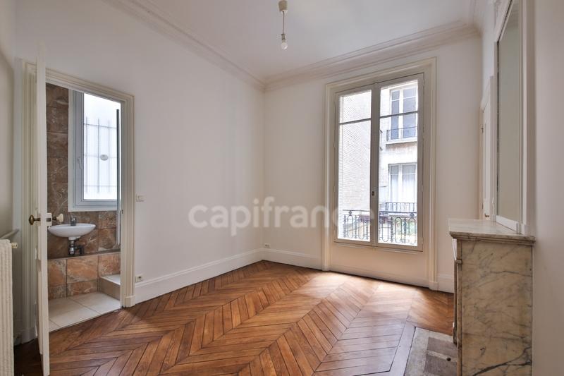 Appartement bourgeois - 117 m² - 5 pièces