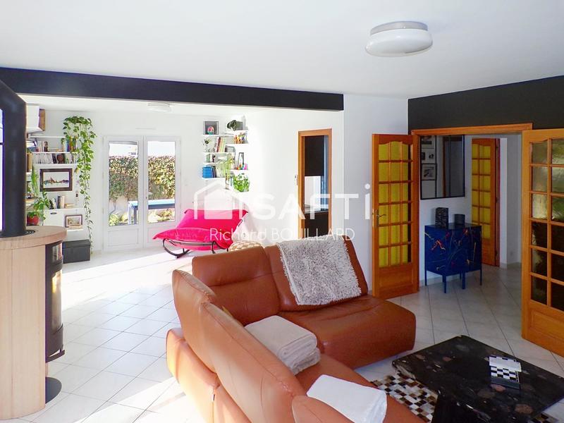 Villa - 180 m² - 8 pièces