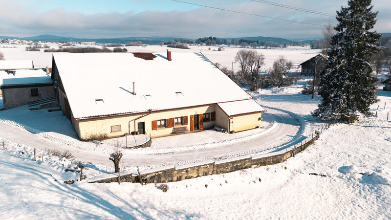 Maison - 171 m² - 9 pièces