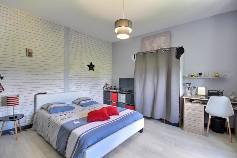 Maison - 205 m² - 9 pièces