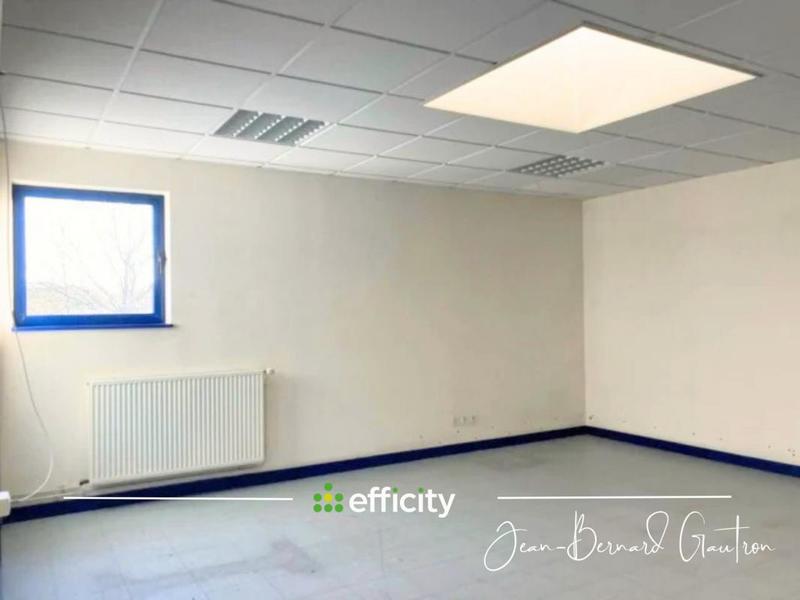 Entrepôt - 2 650 m² - 6 pièces