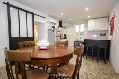 Maison - 93 m² - 5 pièces