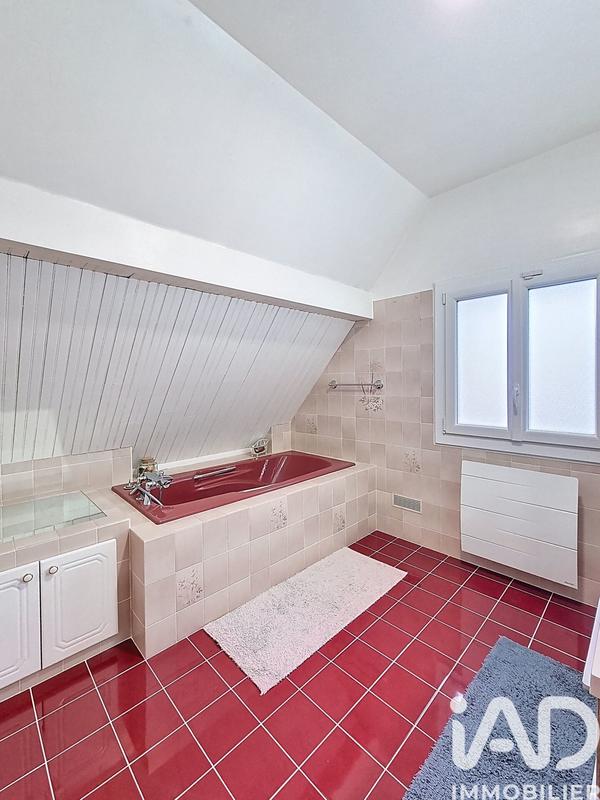 Maison - 122 m² - 5 pièces