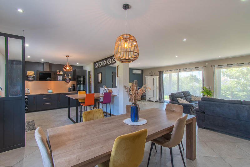 Maison - 179 m² - 6 pièces