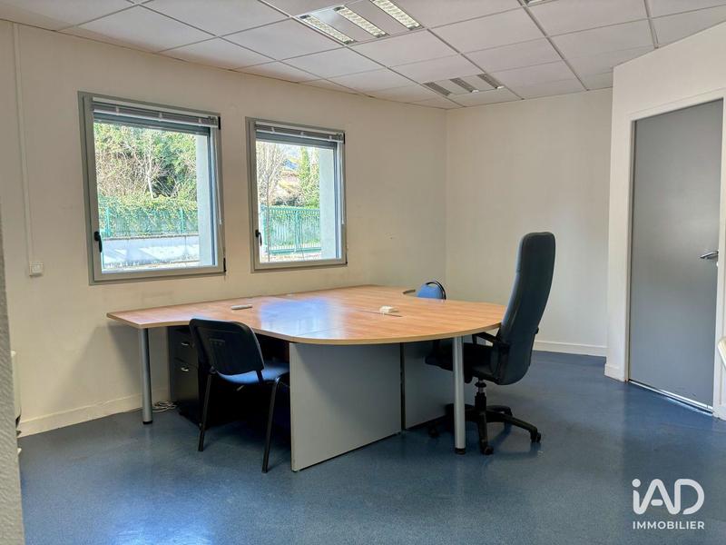 Bureau - 810 m²