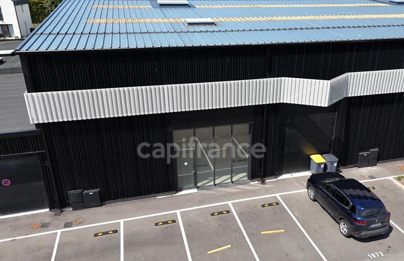 Local d'activité / Entrepôt - 581 m² - 1 pièce