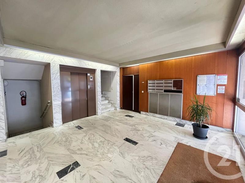 Appartement - 81 m² - 3 pièces