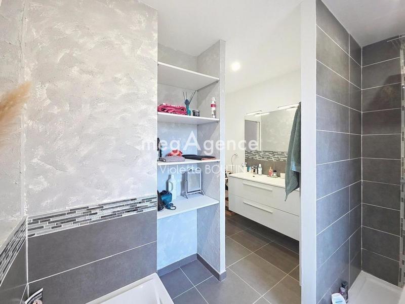 Maison - 98 m² - 5 pièces