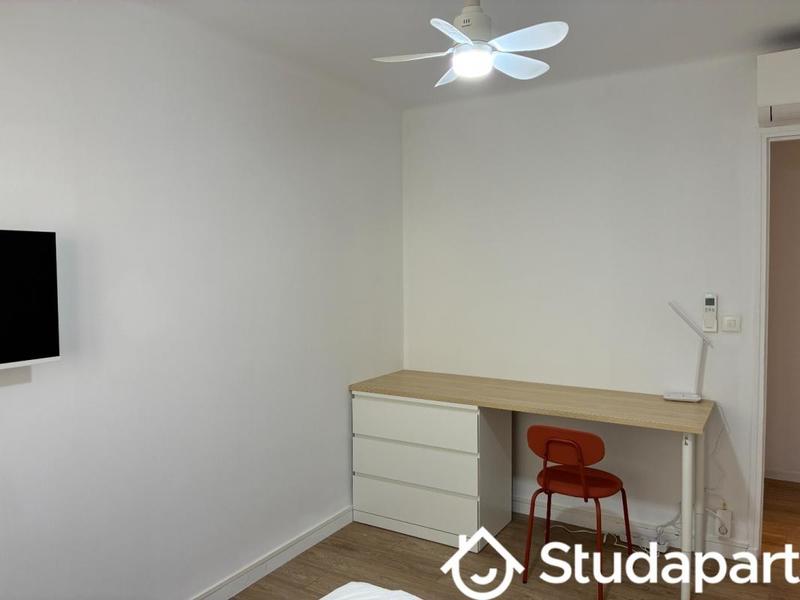 Chambre - 12 m² - 1 pièce