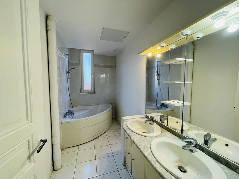 Appartement - 79 m² - 4 pièces