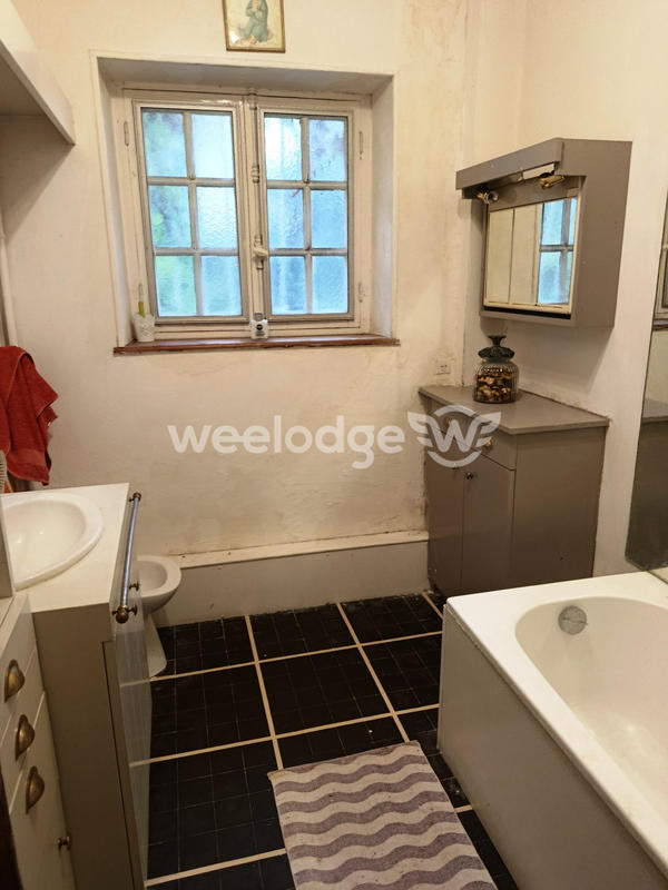 Maison - 239 m² - 10 pièces