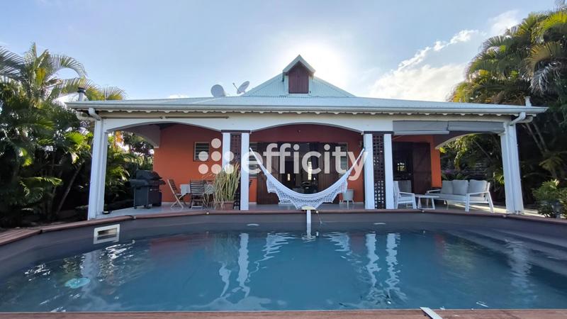 Maison - 104 m² - 5 pièces