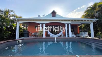 Maison - 104 m² - 5 pièces