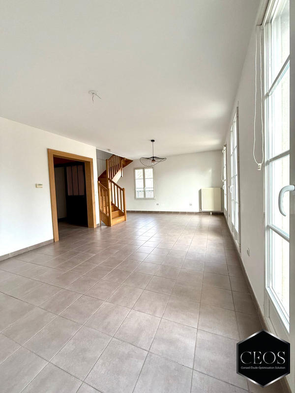 Maison traditionnelle - 88 m² - 5 pièces