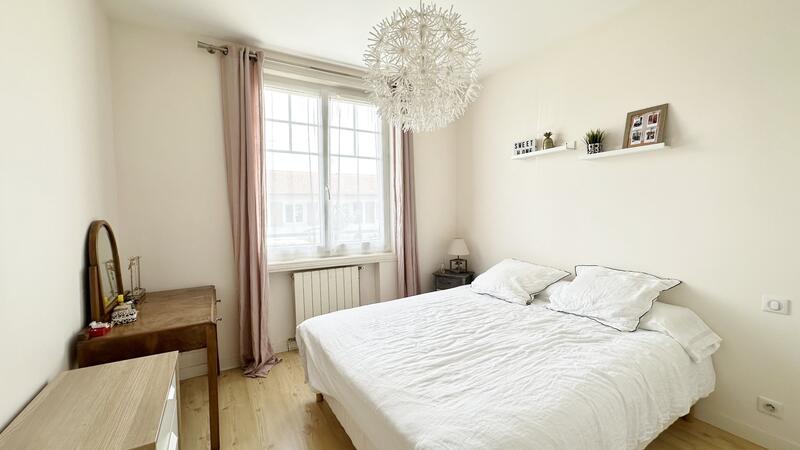 Maison - 221 m² - 7 pièces