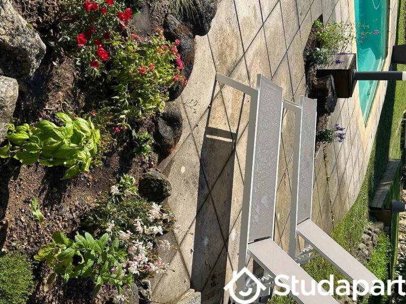 Chambre - 10 m² - 1 pièce