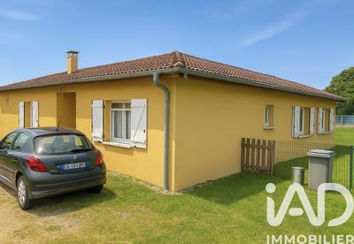 Maison - 95 m² - 5 pièces