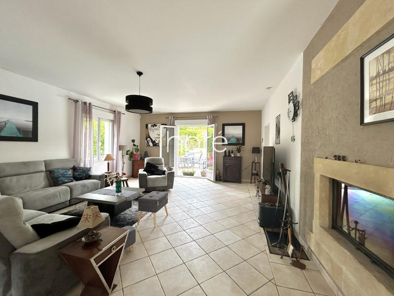 Villa - 275 m² - 9 pièces