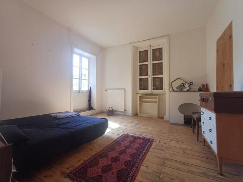 Propriété - 374 m² - 9 pièces