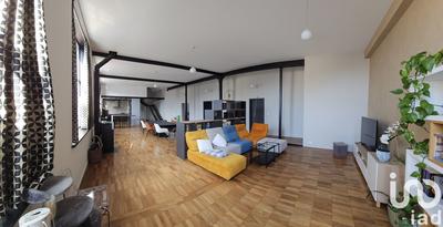 Loft - 243 m² - 5 pièces