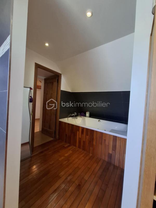 Maison de village - 181 m² - 6 pièces