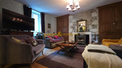 Maison - 304 m² - 7 pièces