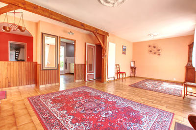Maison - 90 m² - 5 pièces