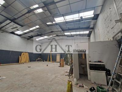 Entrepôt - 270 m²