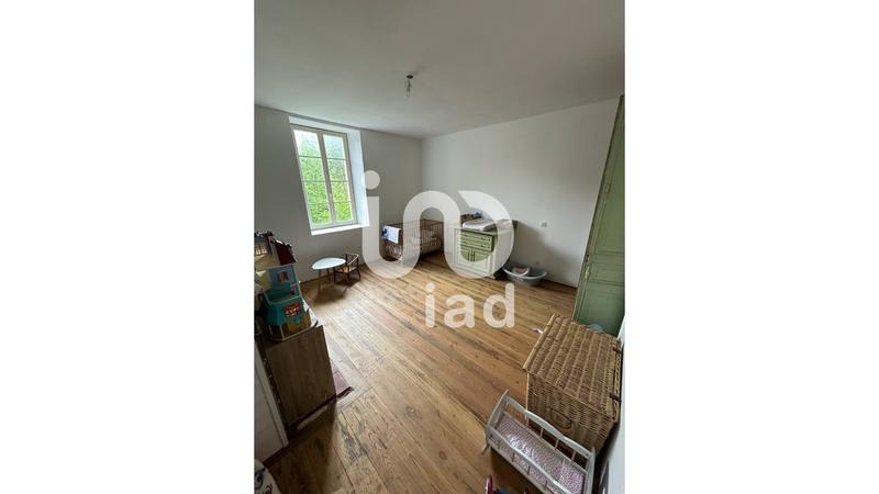 Maison - 238 m² - 8 pièces