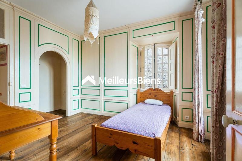 Maison de maîtres - 232 m² - 8 pièces