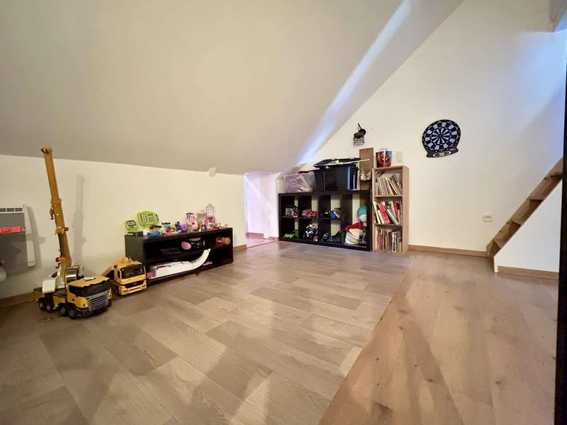 Maison traditionnelle - 160 m² - 6 pièces