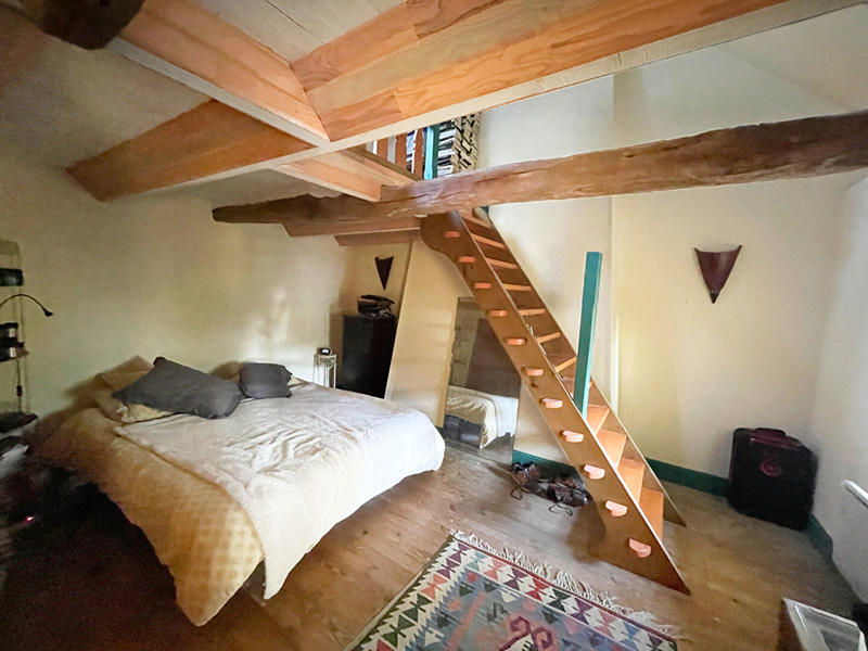 Maison - 260 m² - 8 pièces