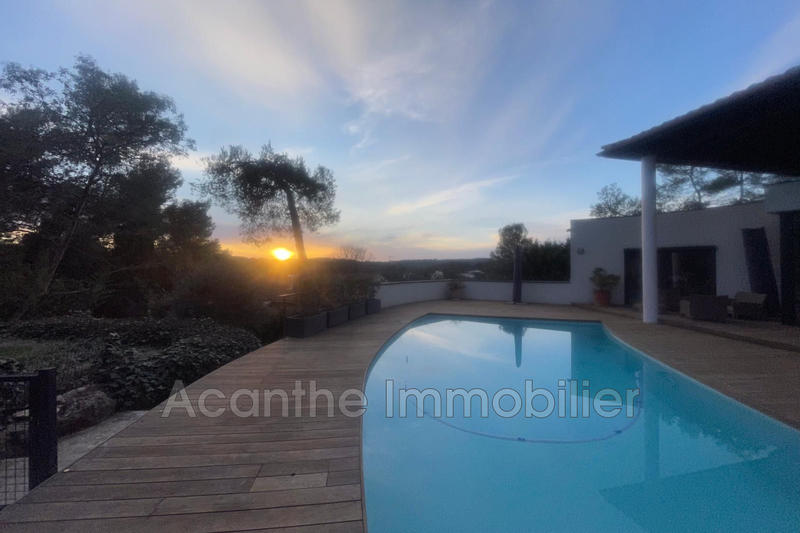 Villa - 220 m² - 6 pièces