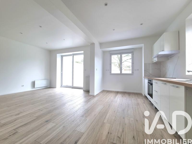 Maison - 216 m² - 7 pièces